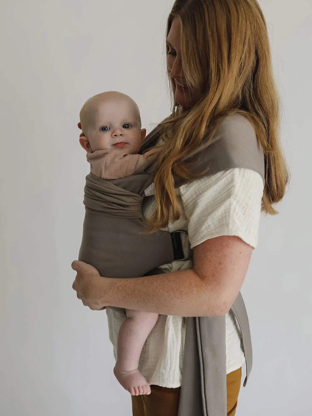 Lalabu-Kerier-Baby-Carrier-Driftwood-Front-Wearing_1800x1800_443fed38-01b8-4b93-bfd2-5d5db251c98b.webp